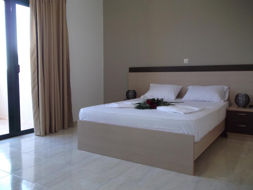 Kritamos Beach Apartments Frangokásztelo Kültér fotó