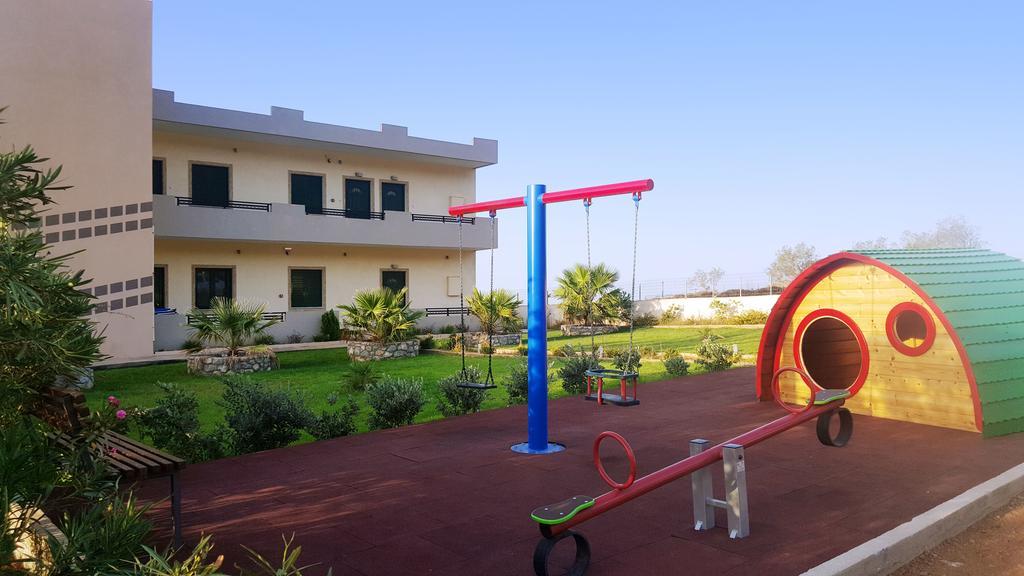 Kritamos Beach Apartments Frangokásztelo Kültér fotó